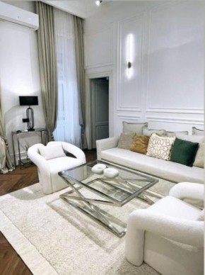 Premium Luxury Suite Near Basilica